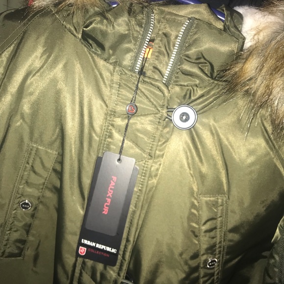 Green Faux Fur Puffer Jacket - Picture 2 of 8